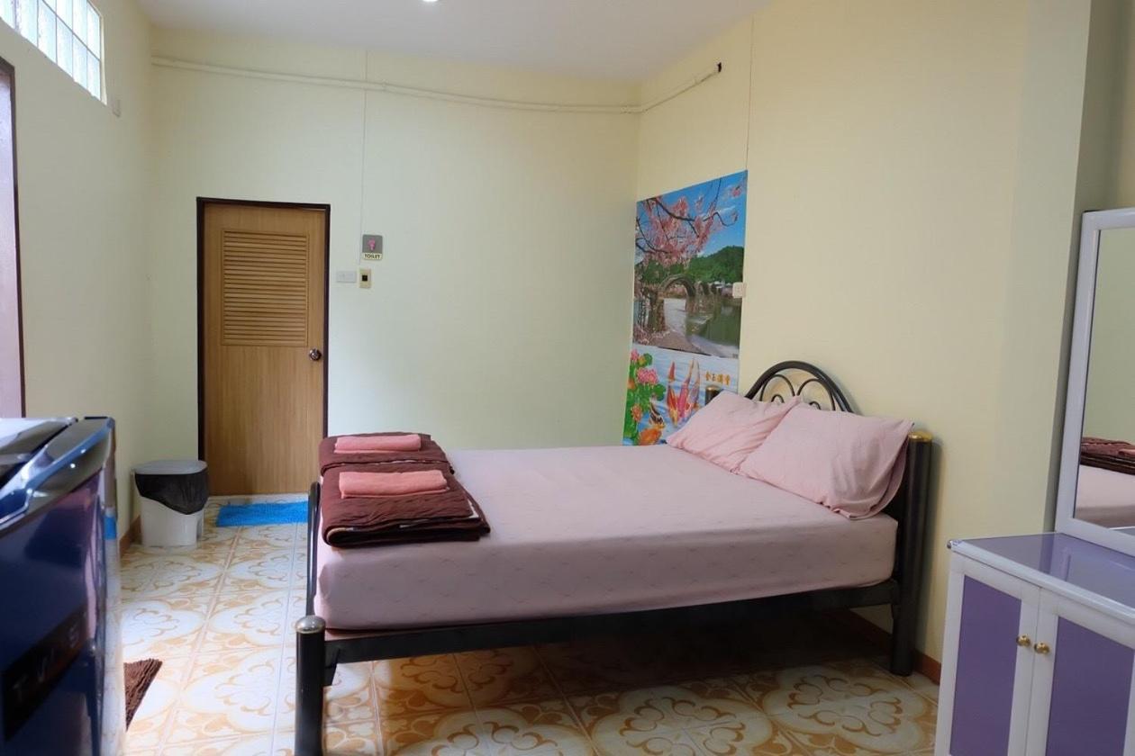 Thippawan Bungalow Ko Si Chang Exterior photo