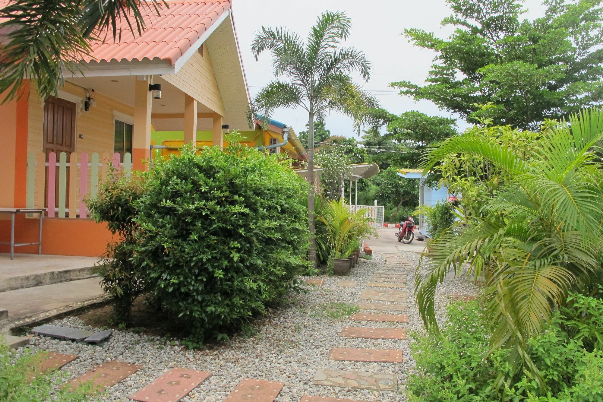 Thippawan Bungalow Ko Si Chang Exterior photo