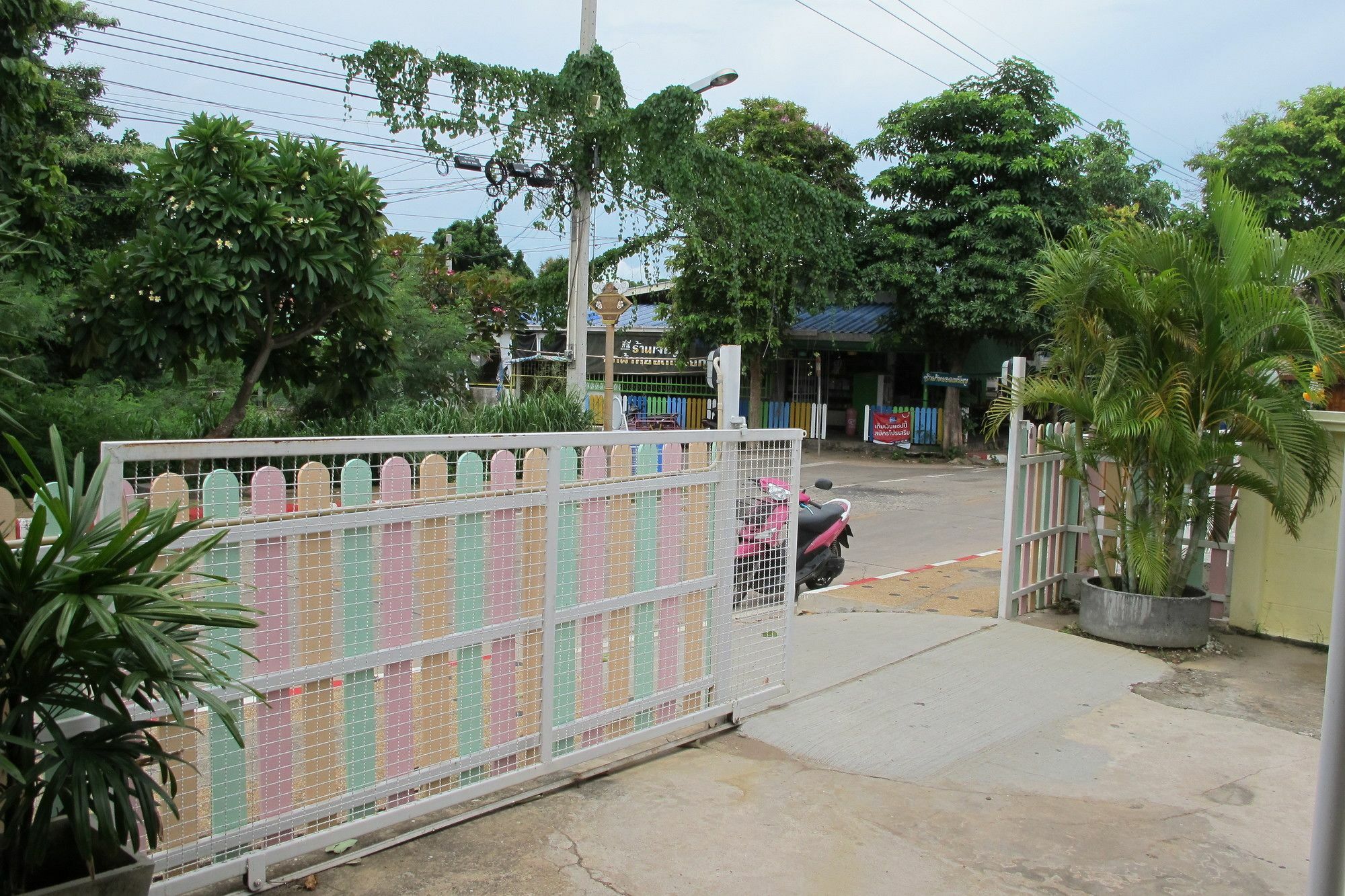 Thippawan Bungalow Ko Si Chang Exterior photo
