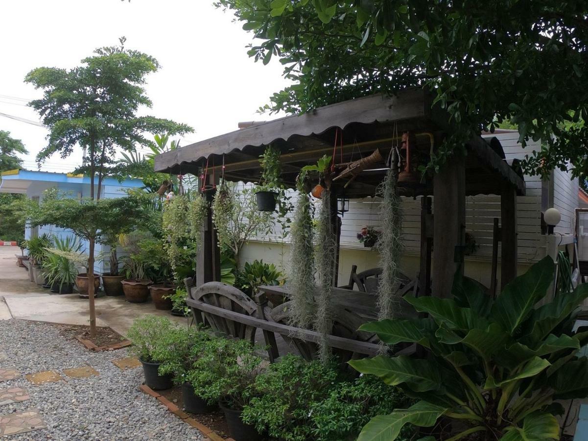 Thippawan Bungalow Ko Si Chang Exterior photo